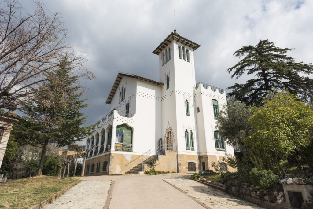 Llar Cau Blanc Llar Cau Blanc