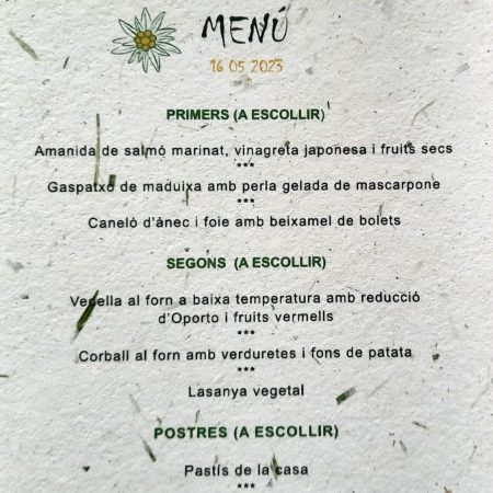 Menú amb paper de gespa